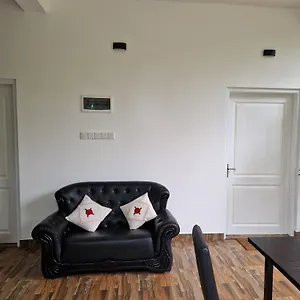 https://villa-sole.negombohotels.net